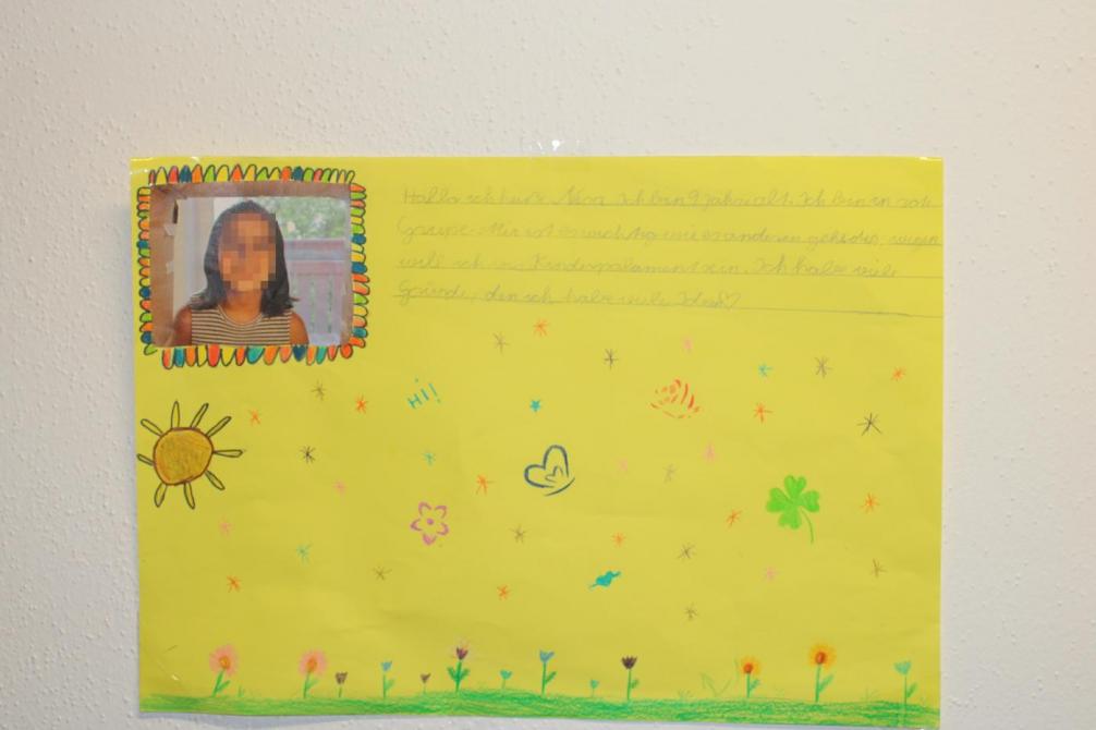 Wahlplakat von einem Mädchen 