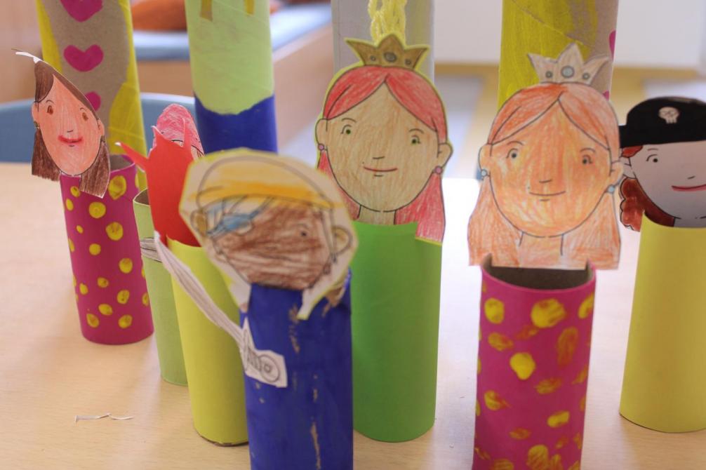 Märchenfiguren aus Klopapierrollen 