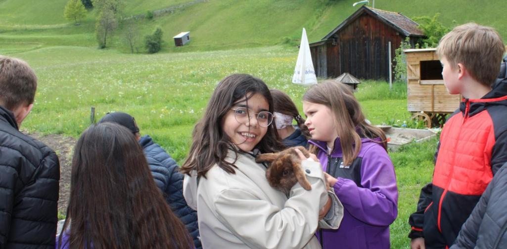Zehra mit Hase