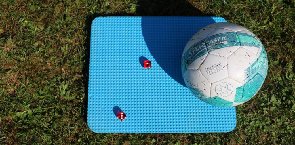 ball mit Würfeln